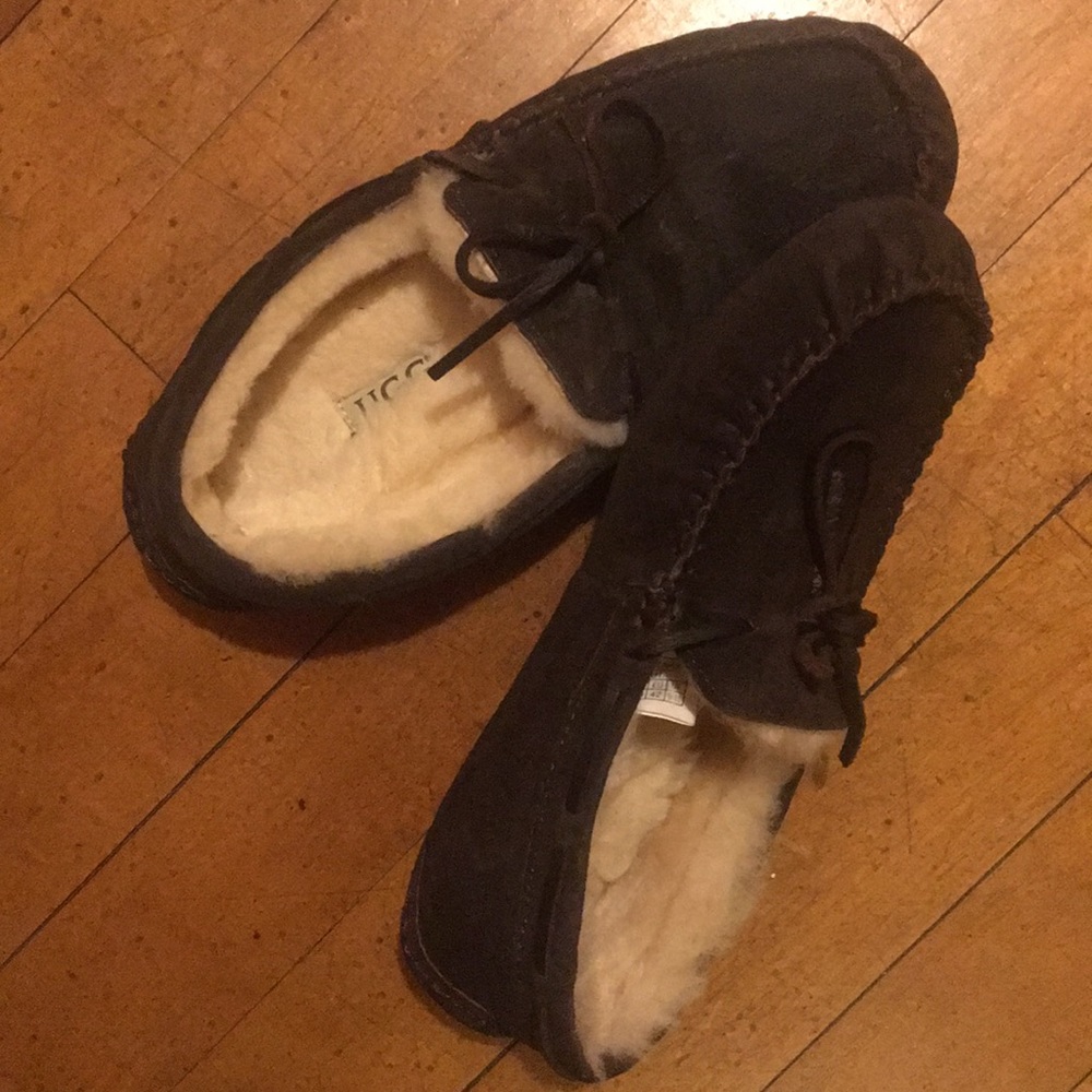 UGG Auzland Sheepskin Dakota Slippers